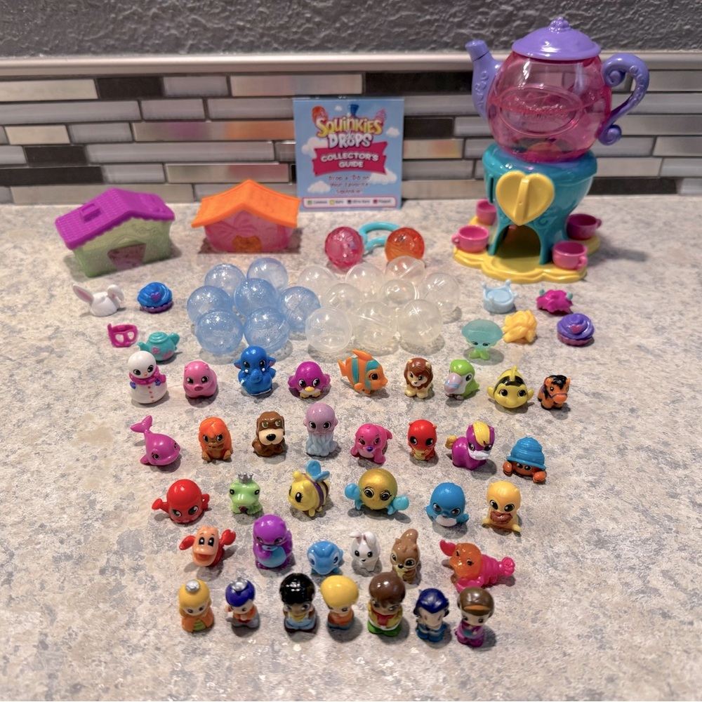 Squinkies HUGE Lot of 65 Pieces Like-New